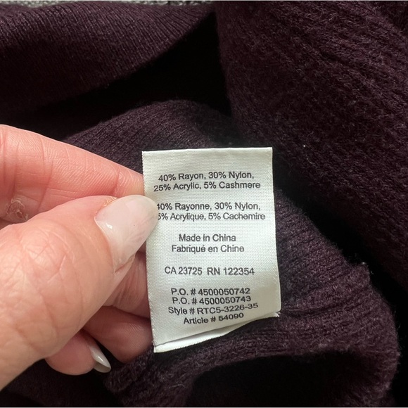 Aritzia community knit sweater with cashmere - Picture 3 of 4